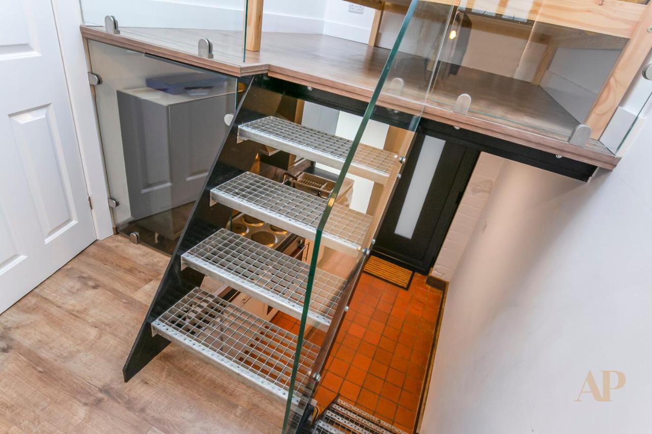 לונדון Split Level Studio Apartment In Camden מראה חיצוני תמונה